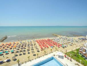 Halfpension in een Luxe 4*-resort DIRECT aan de Adriatische kust met priv&eacute;strand incl. vlucht & transfer o.b.v. halfpension