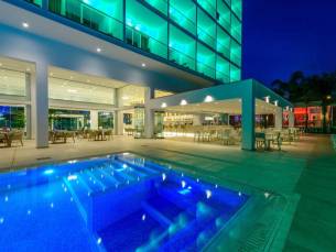 Tasia Maris Seasons Hotel