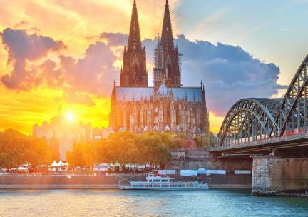 4*-designhotel in hartje Keulen met dakterras