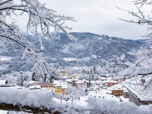 HISTORISCH 16e-eeuwse charme: overnacht in een uniek & authentiek 4*-palazzo met wellness op een toplocatie in hartje Cavalese met directe toegang tot langlauf-, ski- en wandelroutes