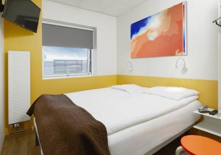 Cabin Hotel