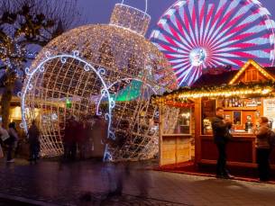 Ook geldig tijdens de kerstmarkten! ???? Ontdek het gezellige Maastricht op het Vrijthof vanuit een 4*-designhotel incl. ontbijt met bubbels, kopje soep & GRATIS stadsgids!