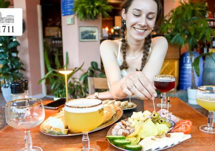 Luxe bier- of wijnproeverij + bijpassende tapasplank bij Proeflokaal 1711