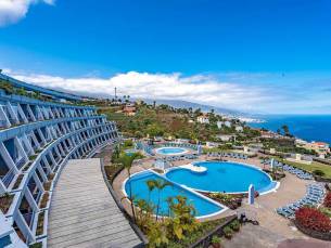 Coral La Quinta Park Suites