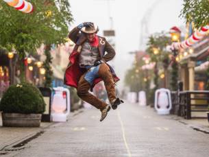 ⚡ LAST MINUTE DEAL! ⚡ Beleef een onvergetelijk avontuur in Attractie- & Vakantiepark Slagharen!