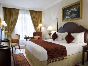 Two Seasons Hotel & Appartementen