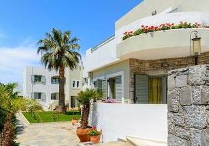Angela Studios & Apartments