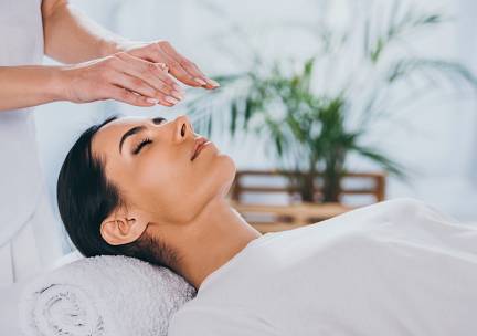 Reikibehandeling + evt. (duo-)restoratieve yoga