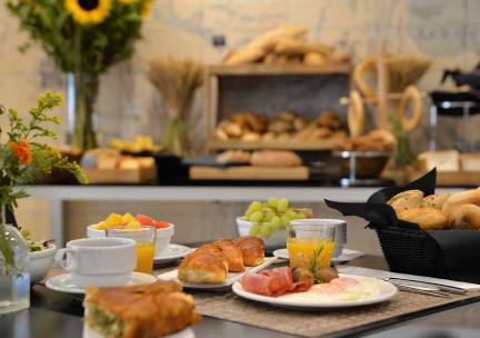 Athenaeum Grand Hotel