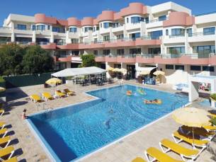 5*-hotel nabij het strand van Praia da Oura in de Algarve incl. vlucht