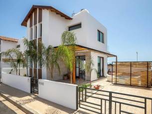Chris Le Mare Luxury Villa