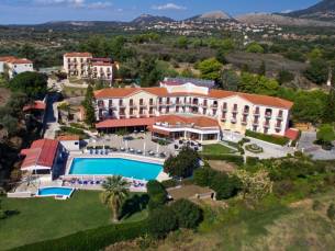 Ervaar de magie en verblijf in een beach hotel op het Griekse eiland Kefalonia incl. vlucht, ontbijt en huurauto