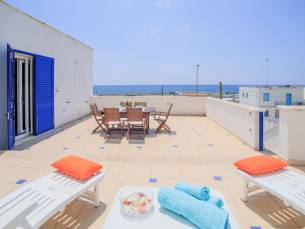 Penthouse Azzurra Sea View Near Beach