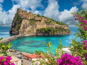 6-, 8-, 11- of 15-daagse fly & drive langs de Amalfikust en Ischia incl. vlucht, huurauto en overtocht