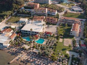 Robolla Beach Apart Hotel