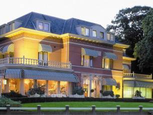 Tot rust komen in Het Gooi! Prachtig 4*-hotel gevestigd in in een monumentale Gooise villa en op loopafstand van het station incl. ontbijt & NS treinretour!