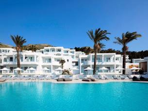 Dimitra Beach en Suites