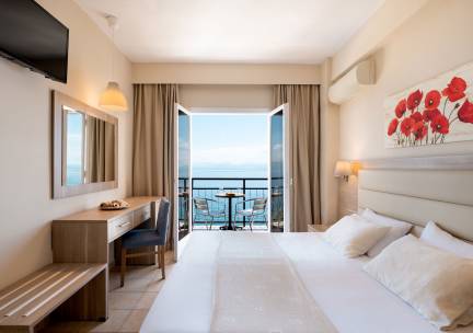 Canvas by Mitsis Belvedere