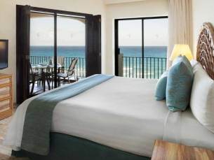 Emporio Hotel & Suites