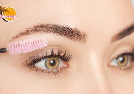 Wimperlift (60 min) + warme drank naar keuze