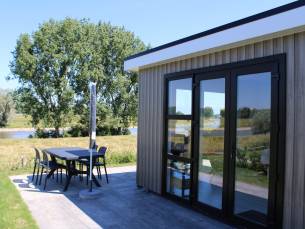 Cube Comfort met IJsselzicht | 5 personen