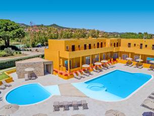 Blu Laconia Village