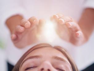 Energetische of aura- en chakrahealing, reiki, NEI, EFT, ademsessie óf magnetiseren