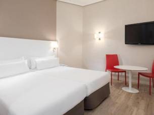 Hotel Madrid Gran Via 25 Affiliated by Meliá