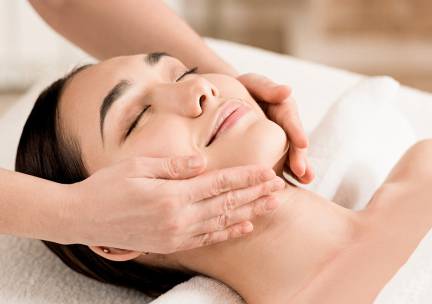 Gezichtsbehandeling naar keuze (45 tot 90 min)
