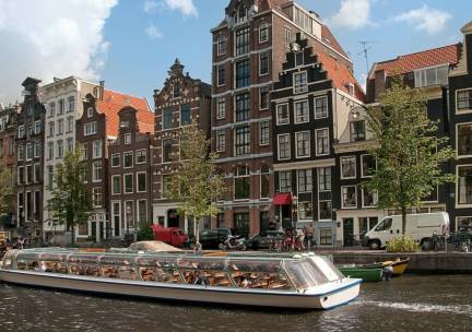 Trendy 4*-hotel in Amsterdam incl. ontbijt en NS treinretour