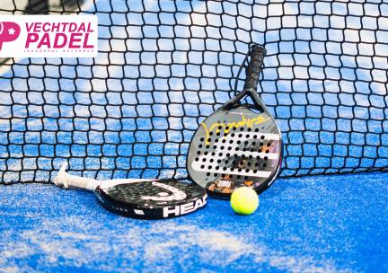 Huur indoor padelbaan (60 min)
