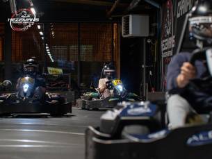 1 of 2 heats karten bij Hezemans Indoor Karting