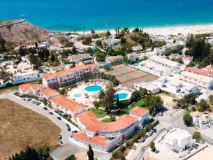 8 daagse vliegvakantie naar Luz Bay in lagos, portugal
