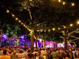 Concert André Rieu 2026 vanaf het terras van de Sociëteit op het Vrijthof in Maastricht met een verblijf in Valkenburg incl. ontbijt en diner + transfer en