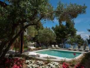 Elies 33 Bio Retreat