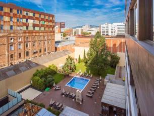 Villa Olimpica Suites