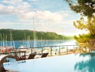 Marti Hemithea Boutique