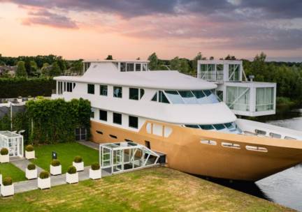 WELLNESS STUNT! ⚡️ 4*-Wellnesshotel in Brabant incl. ontbijt, diner en entree tot de BLUE wellnessboot!