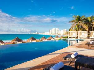 Krystal Altitude Cancún