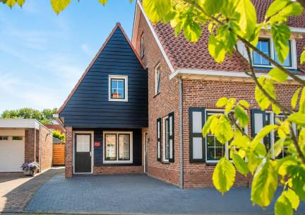 Ibiza-stijl vakantiewoning voor 5 personen met omheinde tuin nabij strand en centrum | Brouwersbuurt 23a - Domburg