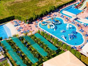 Caretta Beach Hotel & Waterpark