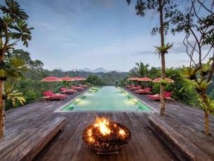 Buahan A Banyan Tree Escape