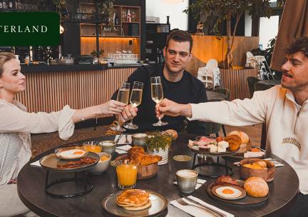 Uitgebreid ontbijtbuffet + glas bubbels bij Terland