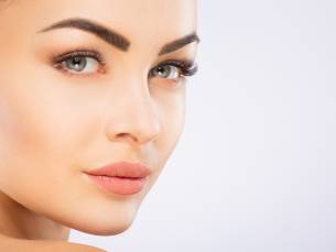 PMU naar keuze of 1 of 3 Hydro Lips-behandeling(en) of PMU wenkbrauwen verwijderen