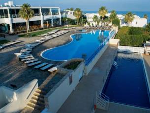 Theo Sunset Bay Holiday Village