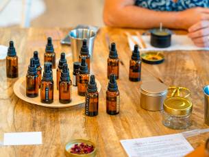 Workshop etherische oliÃ«n (2,5 uur) + 2 producten + koffie/thee en lekkers