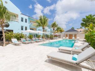 Dolphin Suites Hotel