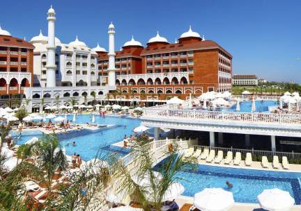 Royal Taj Mahal Hotel