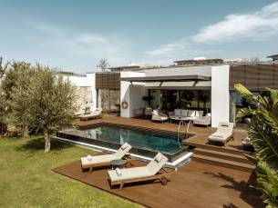 Bayou Anda Luxury Suites & Villas