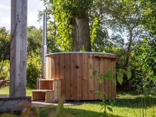 Tiny Cabin met Hottub